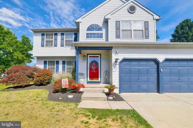 4 CREEKDALE DR, Delran, NJ 08075