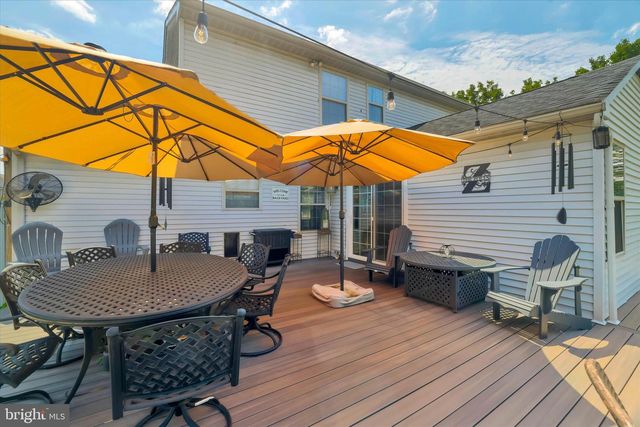 4 CREEKDALE DR, Delran, NJ 08075