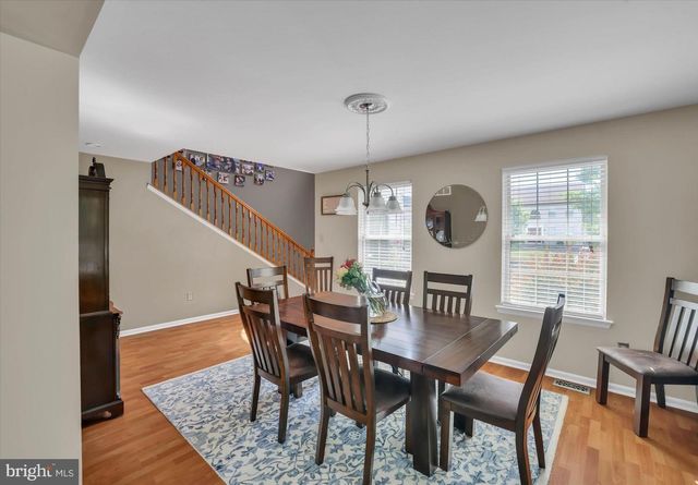 4 CREEKDALE DR, Delran, NJ 08075
