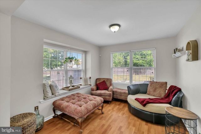 4 CREEKDALE DR, Delran, NJ 08075