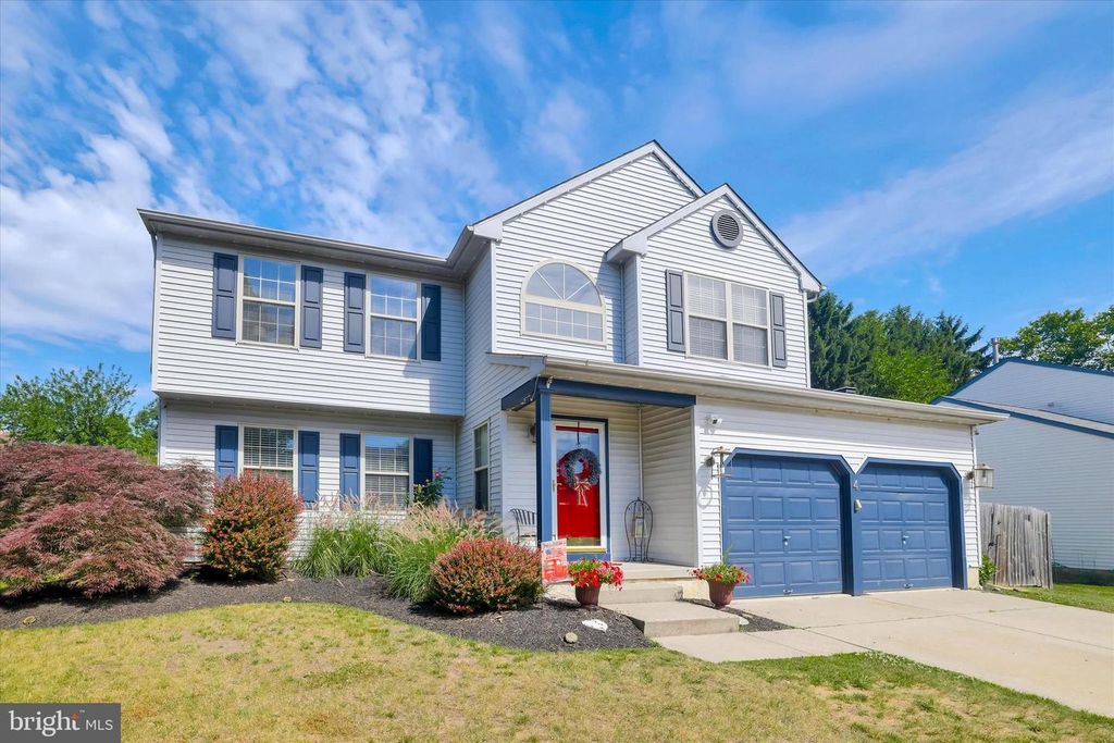 4 CREEKDALE DR, Delran, NJ 08075