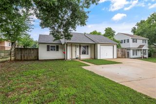 1906 S Cypress Place, Springdale, AR 72762