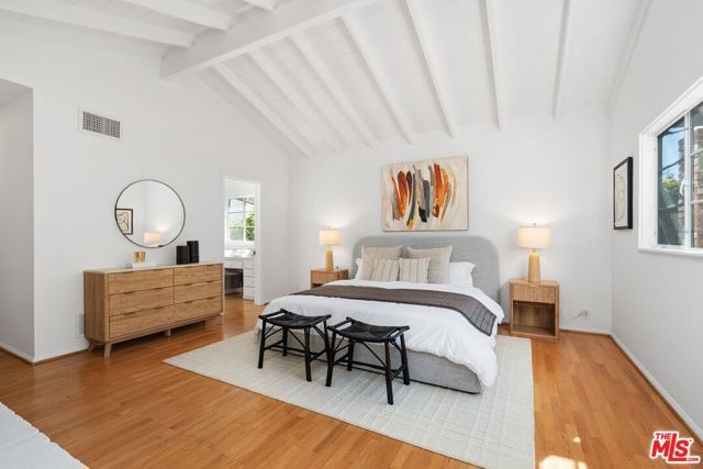 159 Granville Avenue, Los Angeles, CA 90049