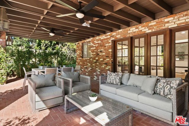 159 Granville Avenue, Los Angeles, CA 90049