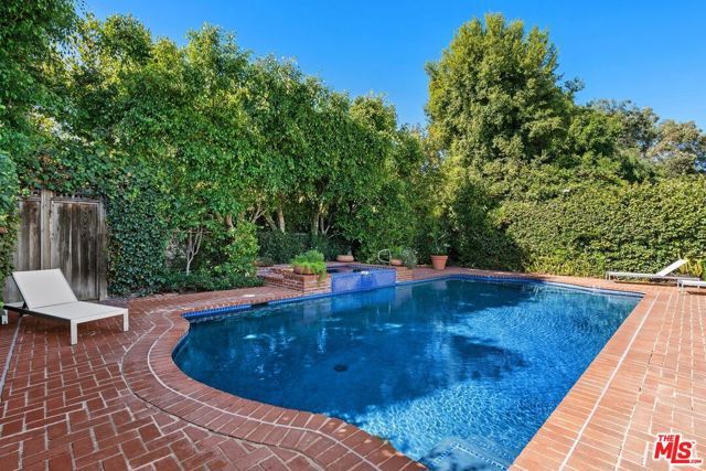 159 Granville Avenue, Los Angeles, CA 90049