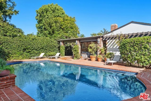 159 Granville Avenue, Los Angeles, CA 90049