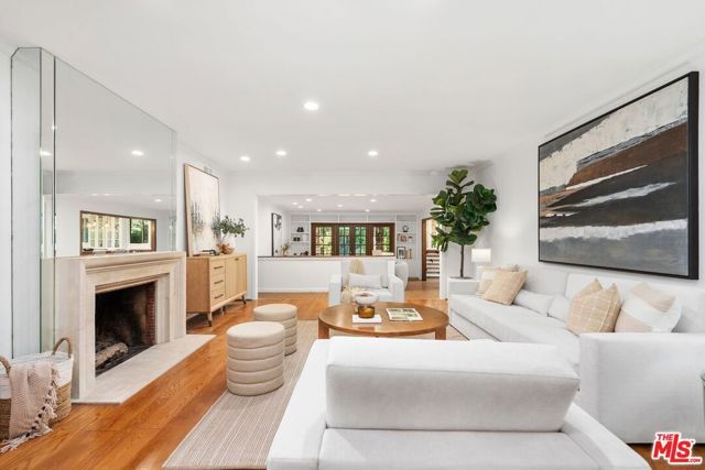 159 Granville Avenue, Los Angeles, CA 90049