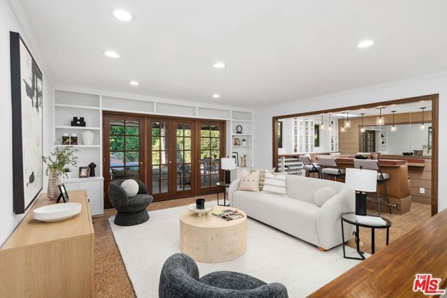 159 Granville Avenue, Los Angeles, CA 90049