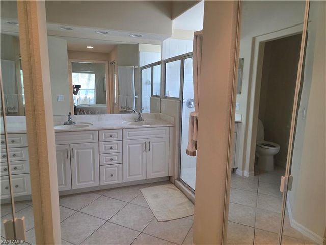 8164 Ibis Cove CIR B202, Naples, FL 34119