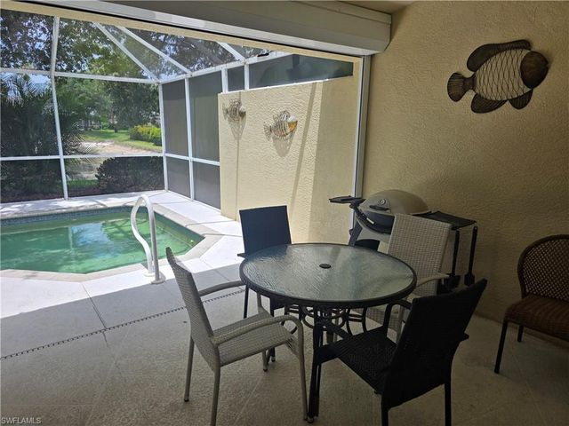 8164 Ibis Cove CIR B202, Naples, FL 34119