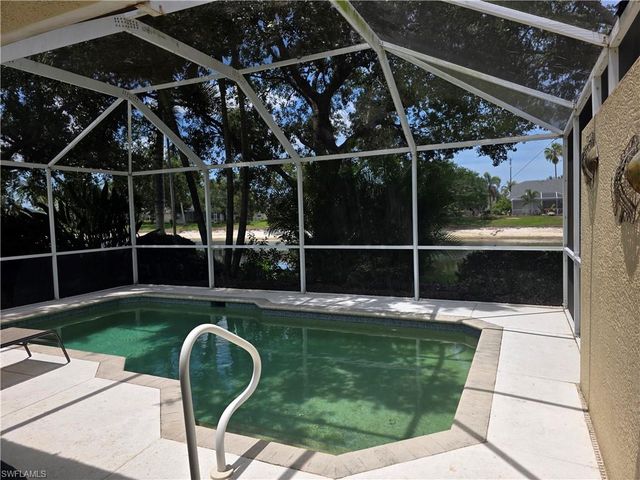 8164 Ibis Cove CIR B202, Naples, FL 34119