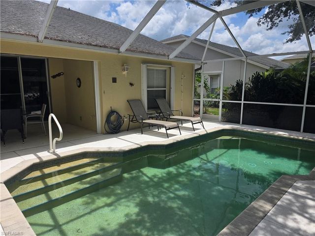 8164 Ibis Cove CIR B202, Naples, FL 34119