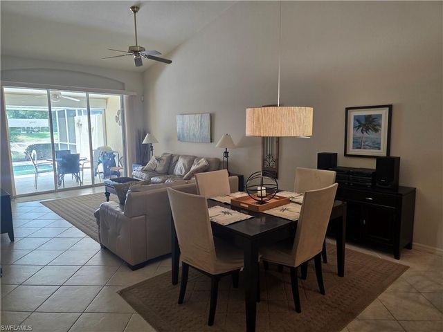 8164 Ibis Cove CIR B202, Naples, FL 34119