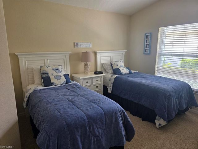 8164 Ibis Cove CIR B202, Naples, FL 34119