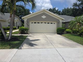 8164 Ibis Cove CIR B202, Naples, FL 34119