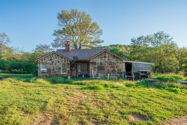 33417 S Blue Top Road, Cookson, OK 74427