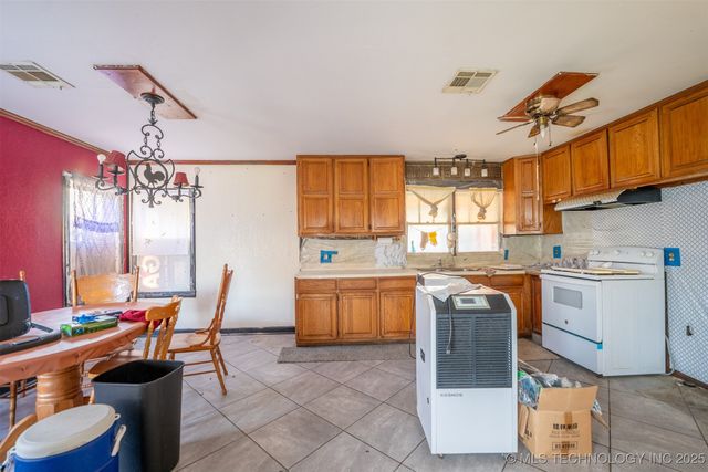 33417 S Blue Top Road, Cookson, OK 74427