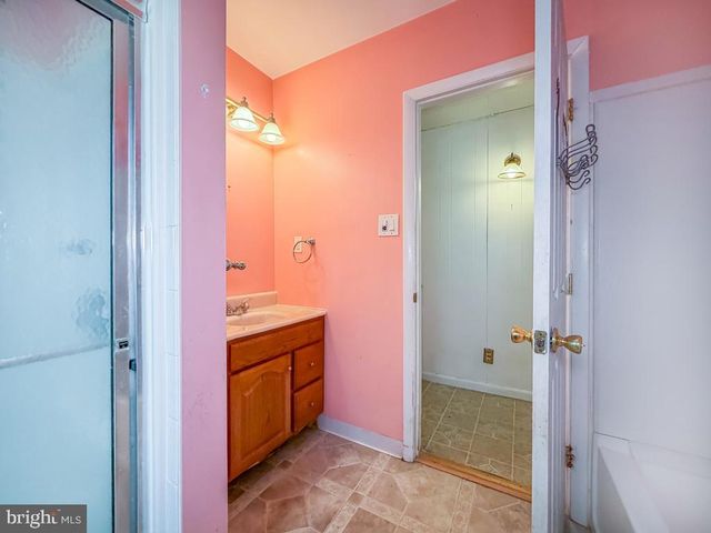1005 THIRD AVE, Croydon, PA 19021