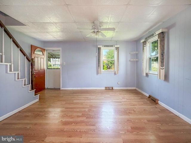 1005 THIRD AVE, Croydon, PA 19021