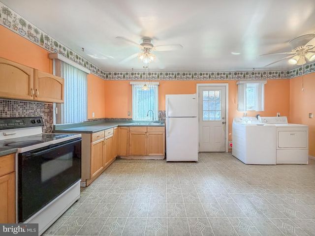 1005 THIRD AVE, Croydon, PA 19021