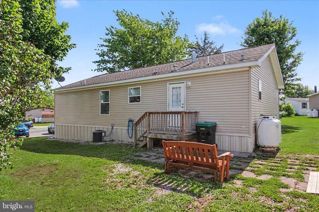 46 ELIZABETH LN, New Oxford, PA 17350