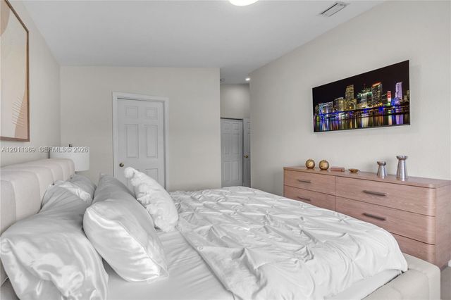 2001 SW 104th Ave, Miramar, FL 33025