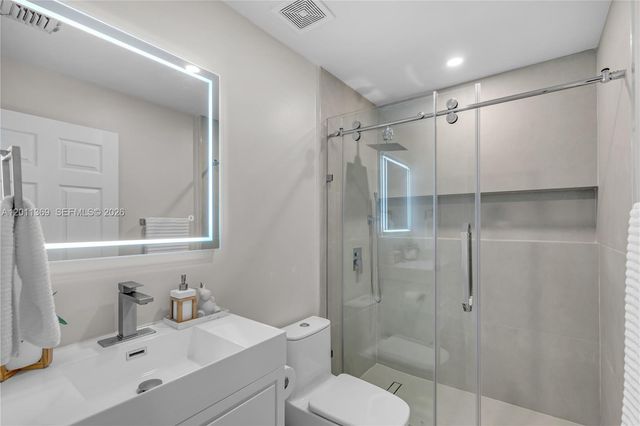 2001 SW 104th Ave, Miramar, FL 33025