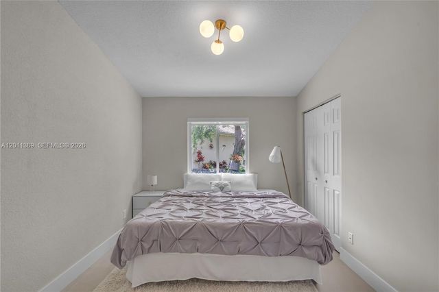 2001 SW 104th Ave, Miramar, FL 33025