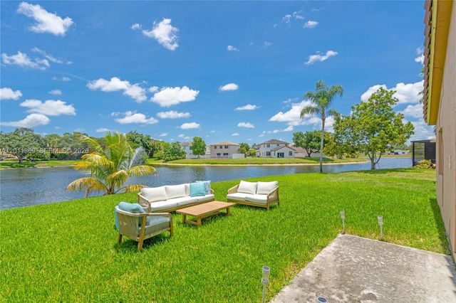 2001 SW 104th Ave, Miramar, FL 33025
