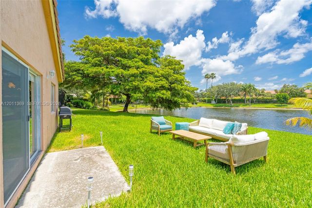 2001 SW 104th Ave, Miramar, FL 33025
