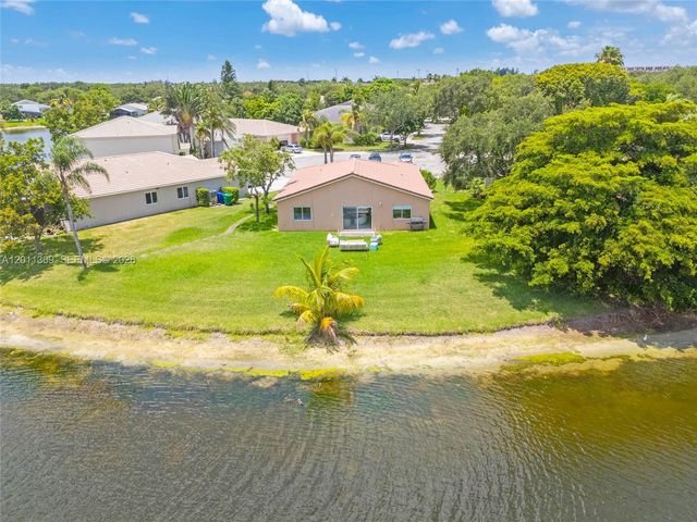 2001 SW 104th Ave, Miramar, FL 33025