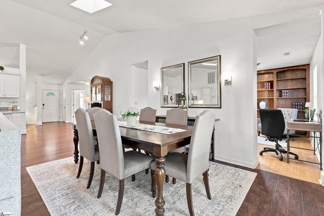 6 Duer Way, Greer, SC 29651