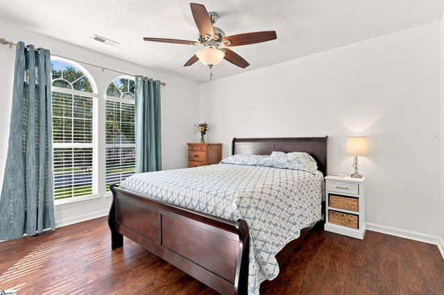 6 Duer Way, Greer, SC 29651