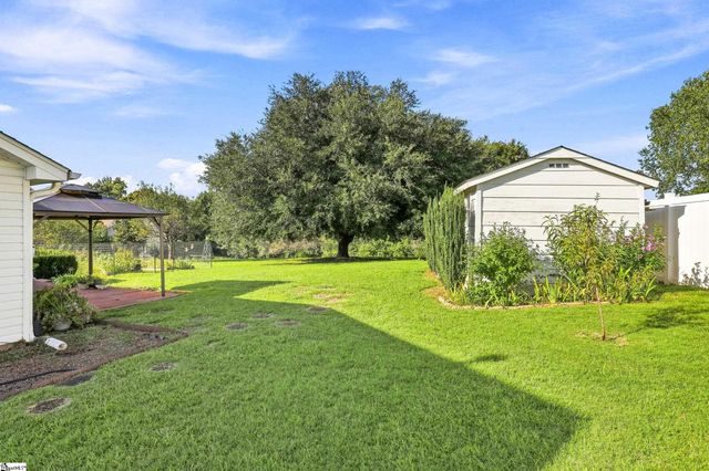 6 Duer Way, Greer, SC 29651