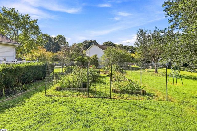 6 Duer Way, Greer, SC 29651