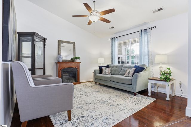 6 Duer Way, Greer, SC 29651