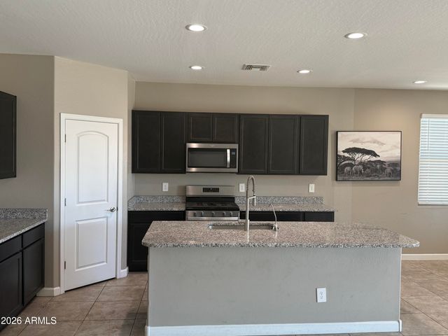 30011 W CHEERY LYNN Road, Buckeye, AZ 85396