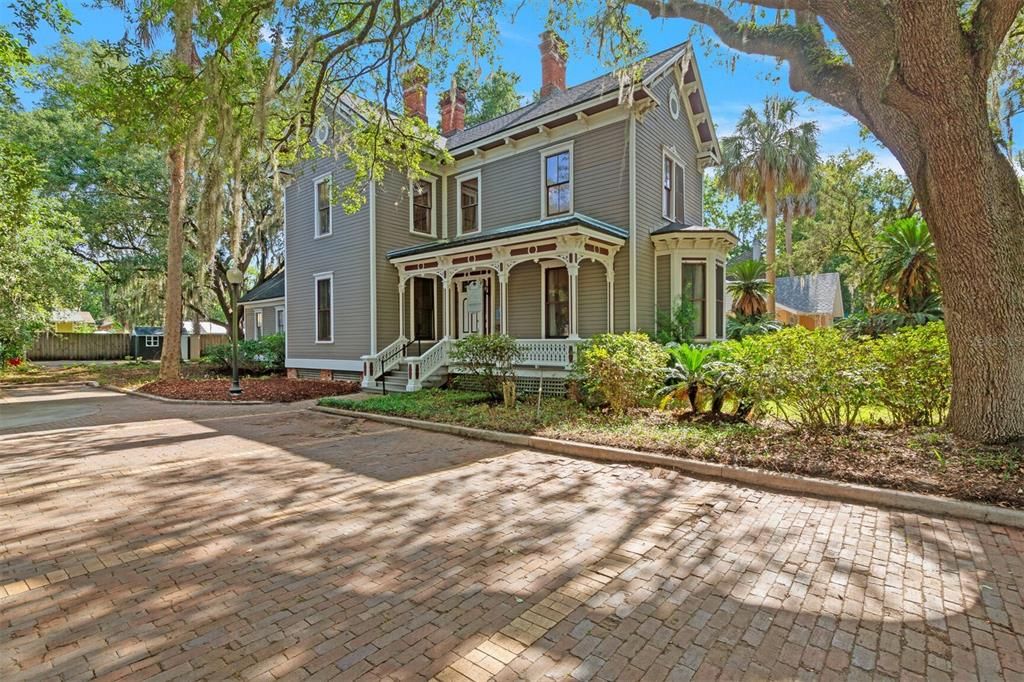 708 E UNIVERSITY AVENUE, Gainesville, FL 32601