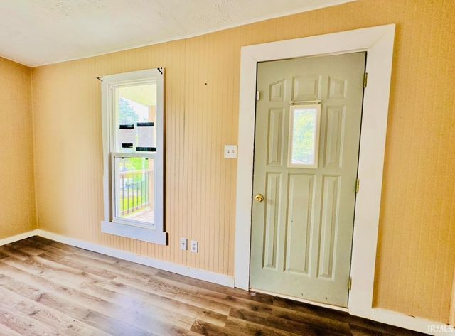 120 W Warren Street, Mitchell, IN 47446