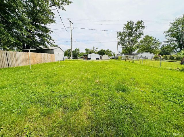 120 W Warren Street, Mitchell, IN 47446