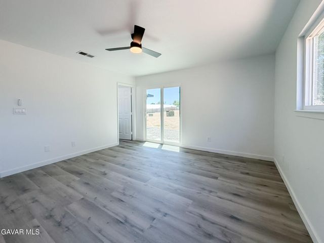 39125 162nd Street, Palmdale, CA 93591