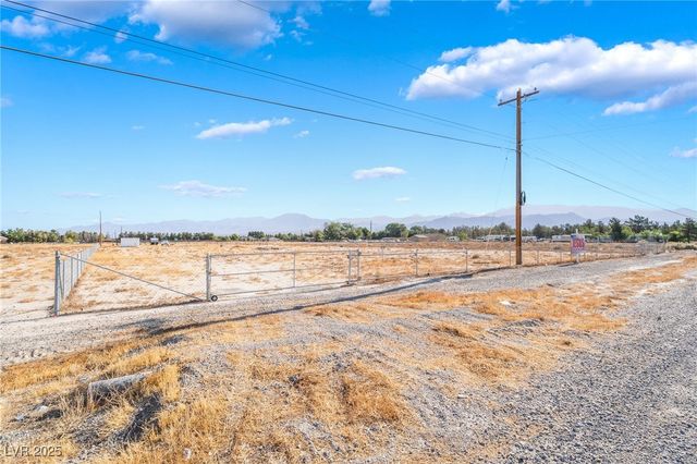 2330 East Gamebird Road, Pahrump, NV 89048