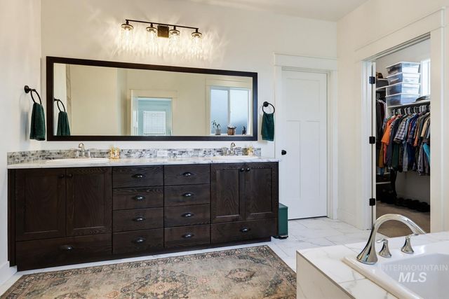 4184 E Woodville St, Meridian, ID 83642