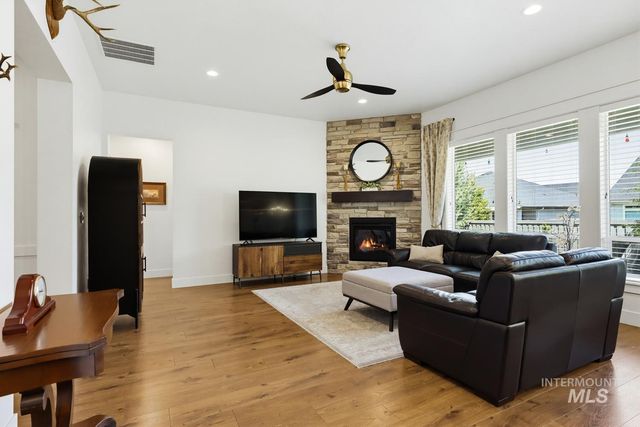 4184 E Woodville St, Meridian, ID 83642