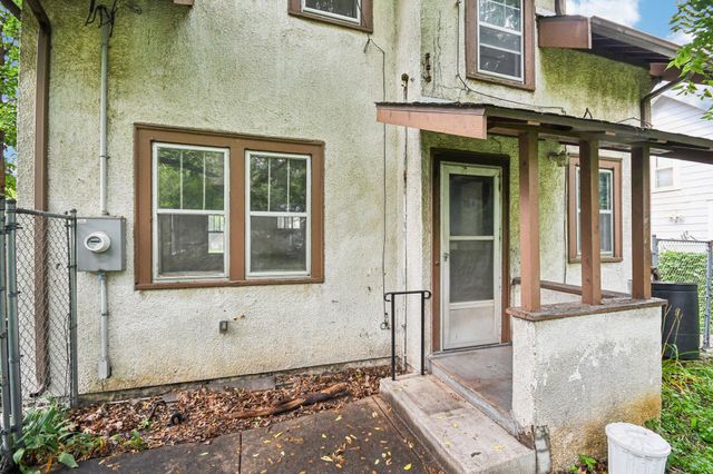 1132 Raymond Avenue, Saint Paul, MN 55108