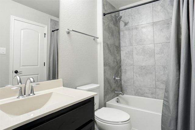 10913 Falling Leaf Trail, Flower Mound, TX 76226