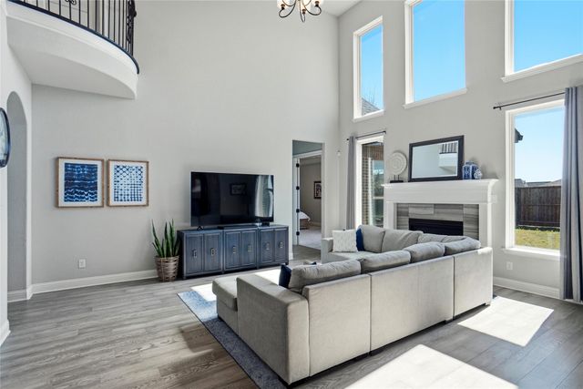 10913 Falling Leaf Trail, Flower Mound, TX 76226