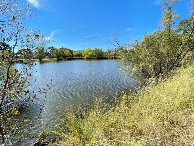 279 Vz County Road 3849, Wills Point, TX 75169
