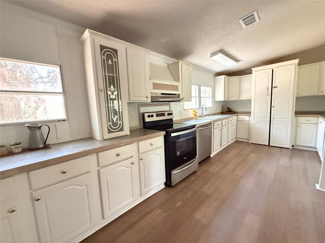 279 Vz County Road 3849, Wills Point, TX 75169