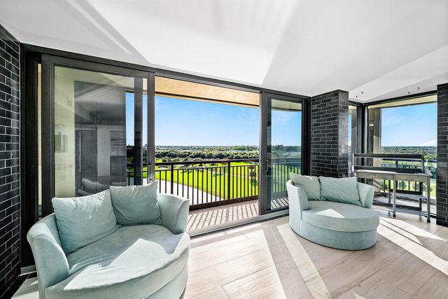 2427 Presidential Way 802, West Palm Beach, FL 33401